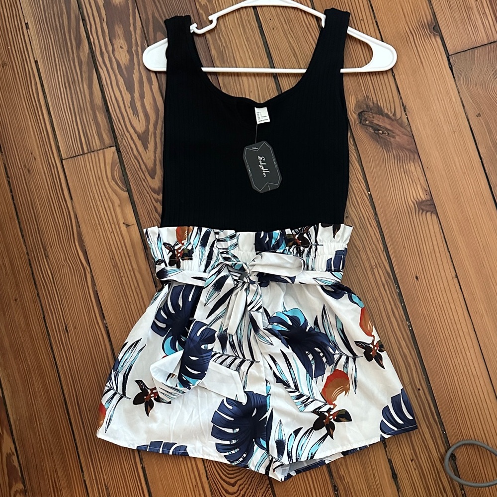 New with tags soluhux romper with tie around the waist